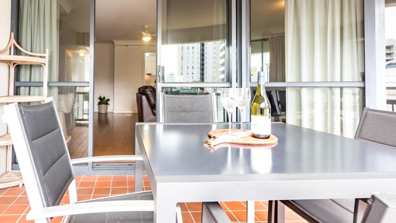 Victoria Square Apartments Голд-Кост Экстерьер фото